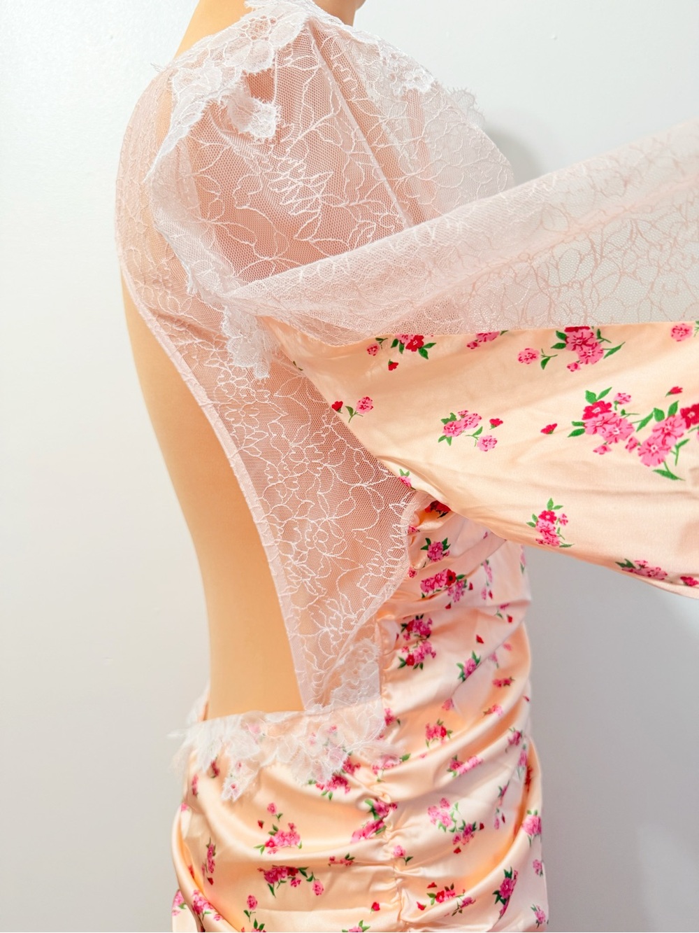FOR LOVE & LEMONS PEACH PINK ASTER FLORAL MINI DRESS - Picture 6 of 16